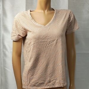 American Eagle‎ Outfitters Cream Fitted Short Sleeve Tee